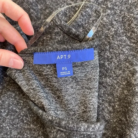 SOLD—— APT. 9 Plain Gray Soft Long-Sleeve Lightweight Sweater - Picture 7 of 8